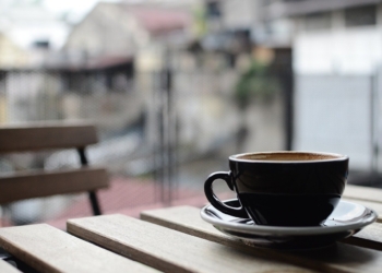 Parar a tomar café sí o no.