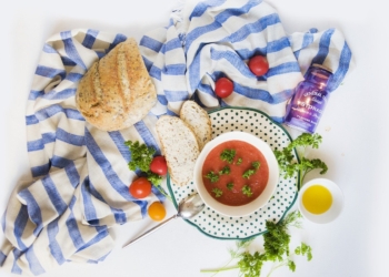 Gazpacho casero.