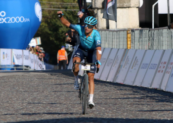 Lutsenko gana la primera prueba Pro de gravel.