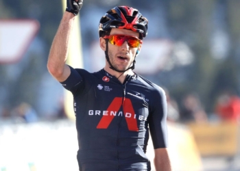 Adam Yates corriendo maratones