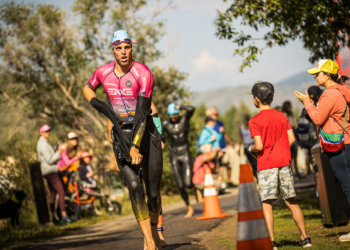 Paliza de Sam Long entrenando