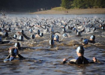 Errores más comunes cada vez que levantamos la cabeza en aguas abiertas