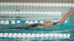 Beneficios de la natación de espalda