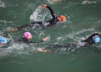 Dominando el mar: Las claves para entrenar en piscina para nadar en aguas abiertas.