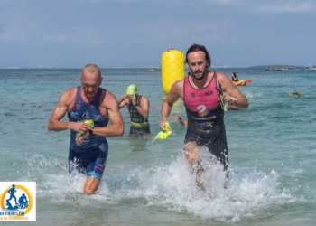 Más de 300 triatletas disfrutaron del Triatló Illa de Formentera