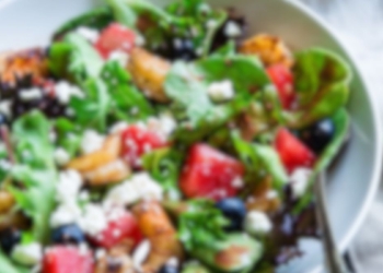 Recetas Saludables para Trigloberos: Ensalada de Quinoa y Aguacate