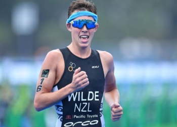 Hayden Wilde se posiciona para el Mundial 70.3 de Taupo, ganando en Melbourne