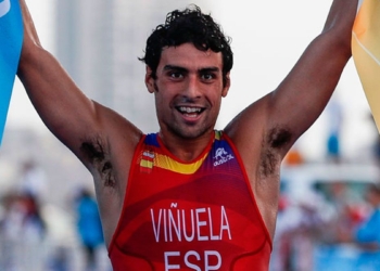 Kevin Tarek se proclama campeón del Mundo de Acuatlón