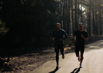Así fue el primer entrenamiento duro de los noruegos en Kona ¿van hacer un IRONMAN?