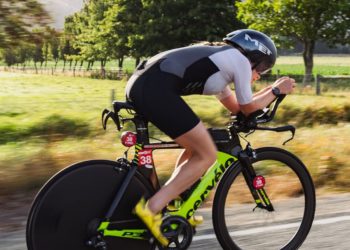 Así fue el debut de RaceRanger en Grupos de Edad durante el Challenge Wanaka: Un avance clave para el triatlón sin drafting.