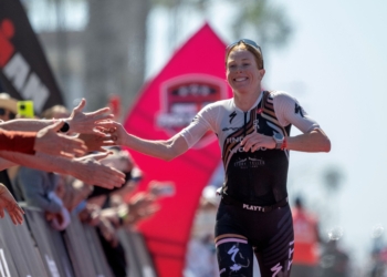 «Mi nueva entrenadora  me ha hecho creer que puedo pelear por un podio en el Mundial 70.3» Paula Findlay