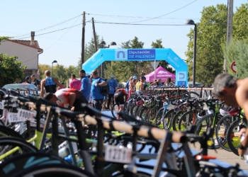 Todo listo para el IV Triatlón de Villamuriel: distancias, horarios y servicios que no te puedes perder