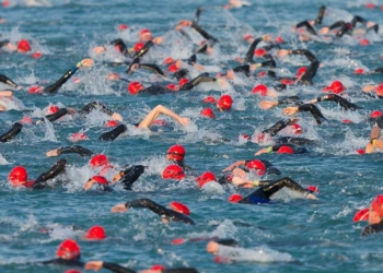 Campeonato Mundial IRONMAN 2025: horarios y gorros de cada grupo de edad