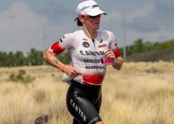 “Lo hice por mi marido”: Kat Matthews bate récord de maratón en Kona 2025