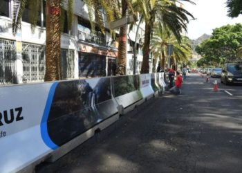 Santa Cruz se moviliza: manifestación contra el equipo israelí en la Copa de Europa de Triatlón