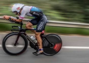 “Prefiero ser agresivo”: Diego Méntrida desvela cómo llega a su primer IRONMAN