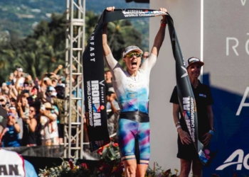 Lucy Charles-Barclay reina en Marbella y conquista el Mundial IRONMAN 70.3