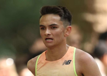 Alex Yee firma una actuación histórica en el Maratón de Valencia