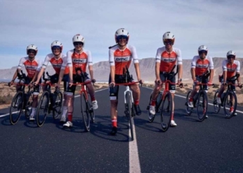 Fin a 13 años con BMC: el equipo competirá en 2026 como Bianchi Pro Triathlon Team