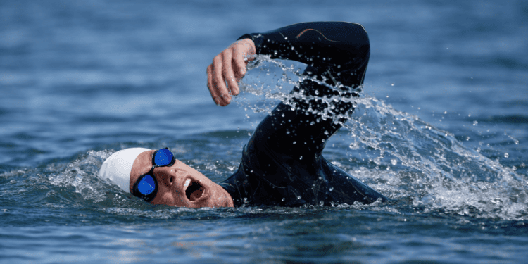 Respirar mejor para nadar más rápido: el factor decisivo en triatlón
