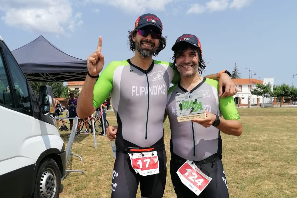 Isaac e Iván compartiendo triatlón